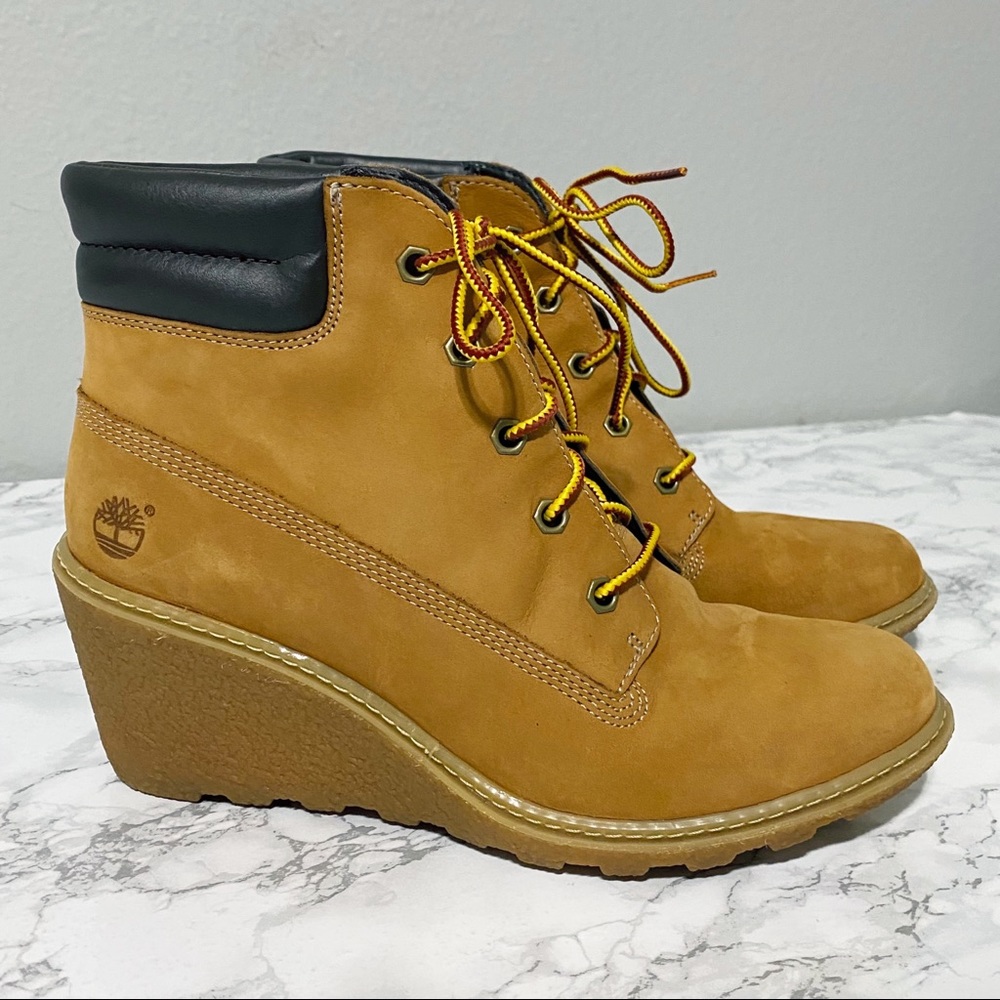 Timberland Tan Ankle Boots with Black Accents